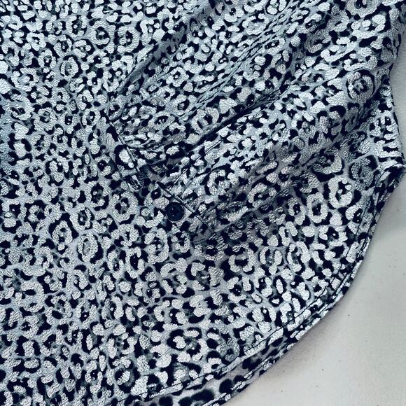 MICHAEL KORS Silver Metallic Animal Print Long Sleeve V-Neck Blouse XS - Picture 8 of 12